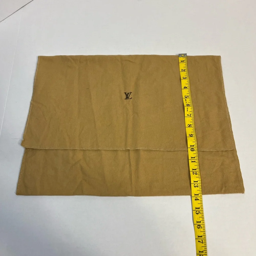 Louis Vuitton dust bag 18 x‎ 14